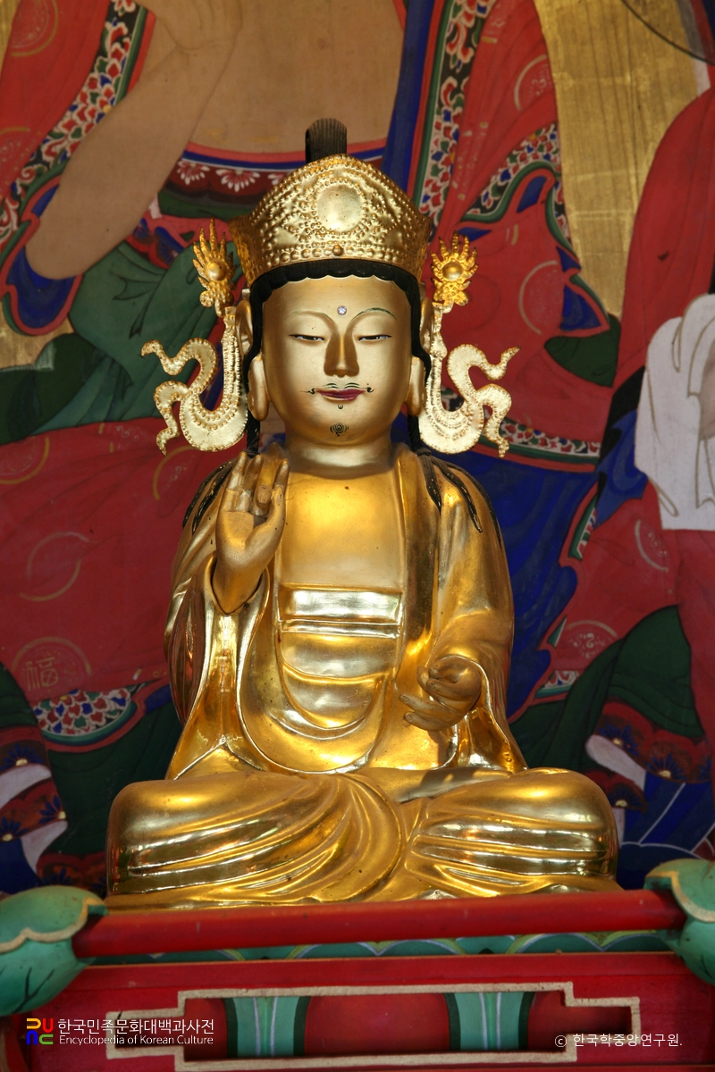 서산 간월암 목조 보살 좌상