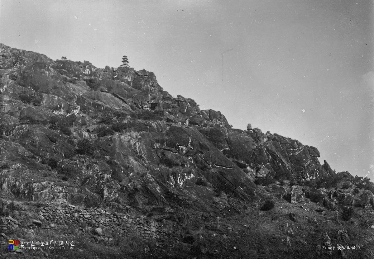 경주 남산 일원 중 용장사지 전경