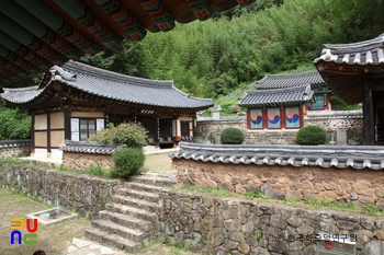 사천 구계서원 내부 전경