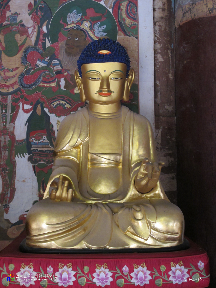 기장 장안사 석조석가여래삼불좌상 중 약사여래상