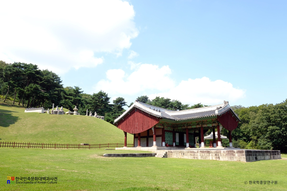 구리 동구릉 중 조선 장렬왕후 휘릉 우측 전경