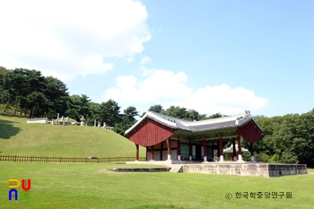 구리 동구릉 중 아르네 슬롯 장렬왕후 휘릉 우측 전경