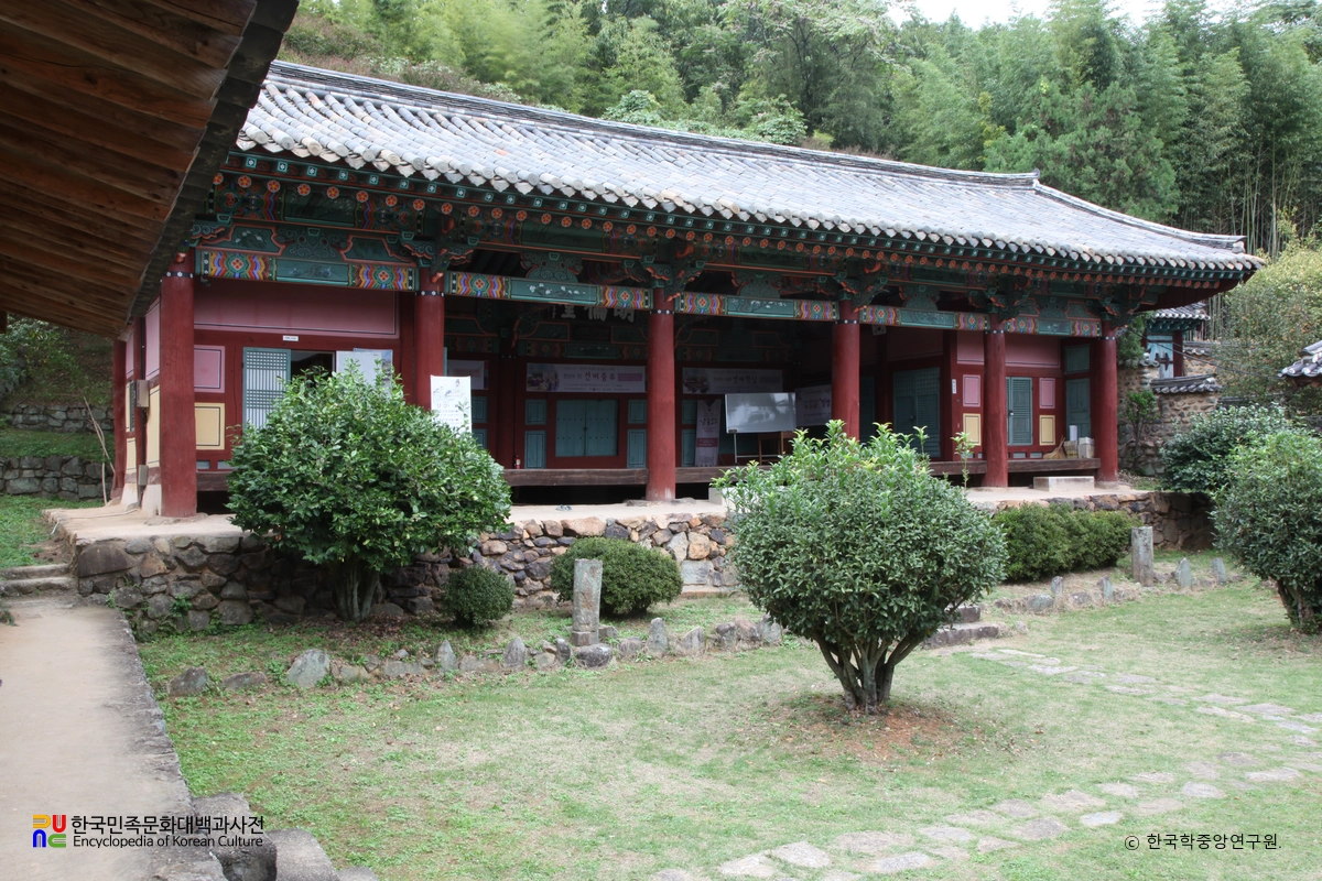 밀양향교 명륜당 정측면