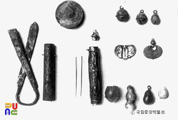 경주 분황사 모전석탑 사리공양구