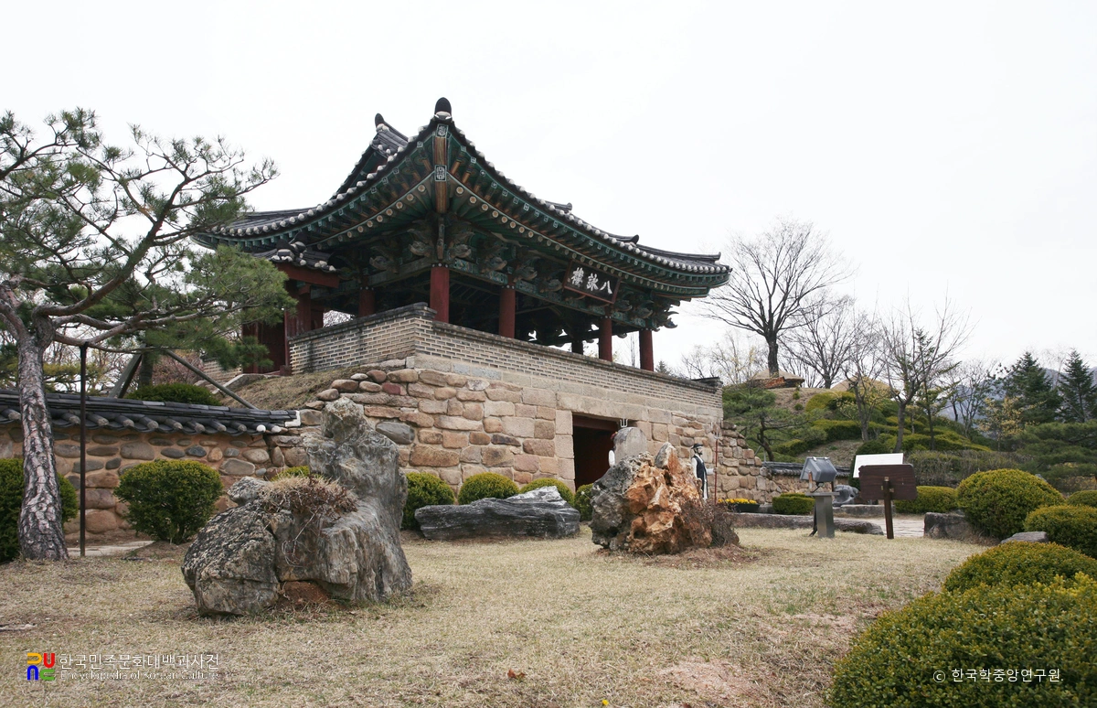 제천 청풍 팔영루 측면