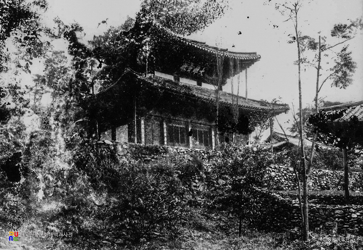 공주 마곡사 대웅보전 전경