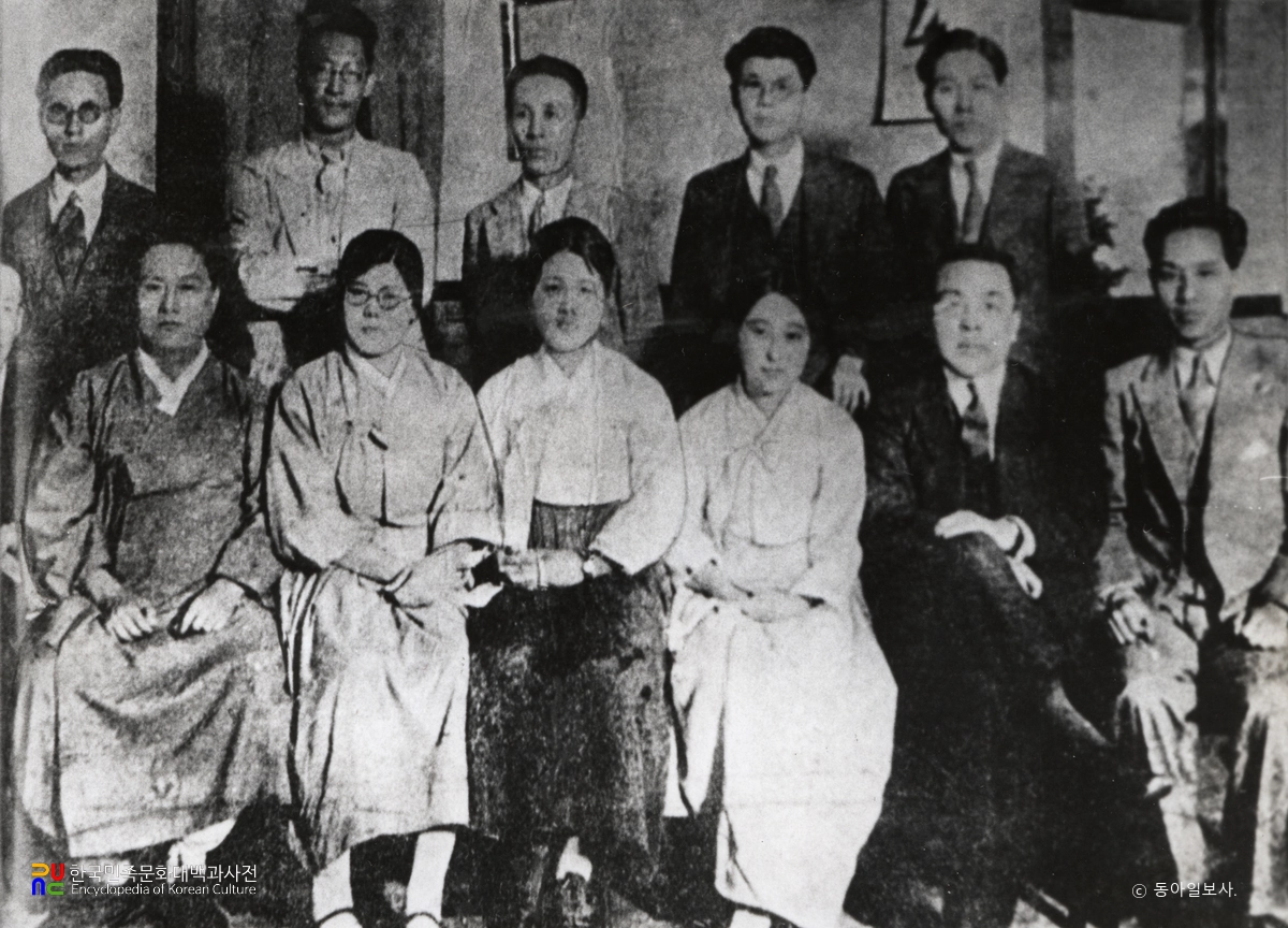 김일엽(김동인, 현진건, 김동환, 최학송, 최진람과 함께)