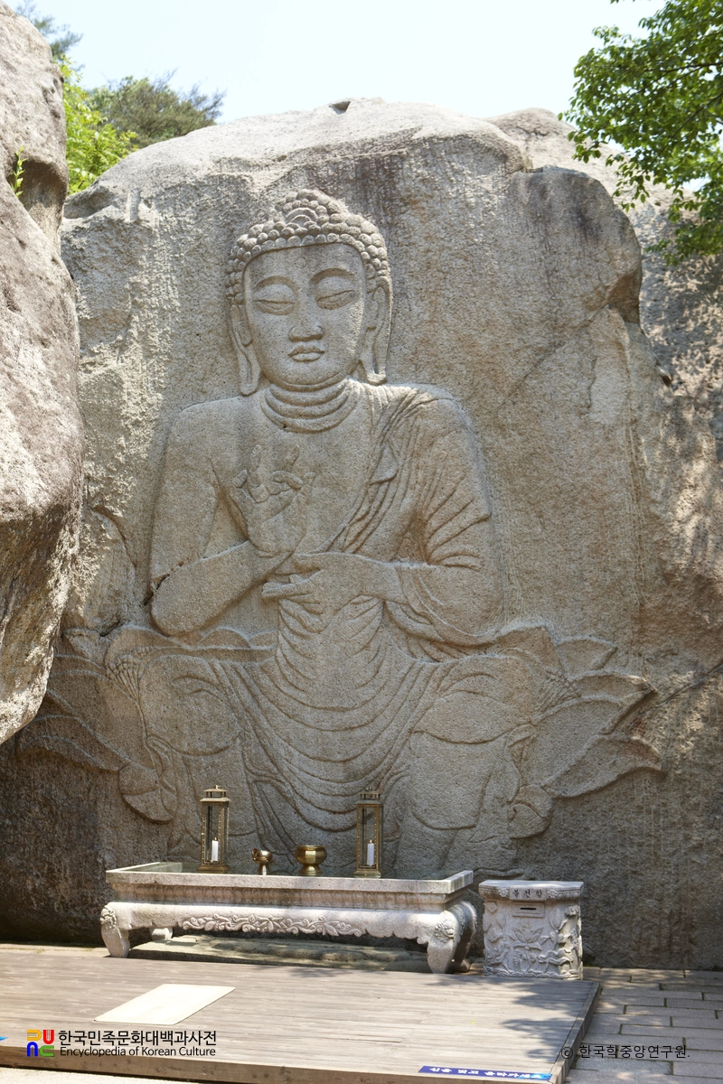 보은 법주사 마애여래의좌상