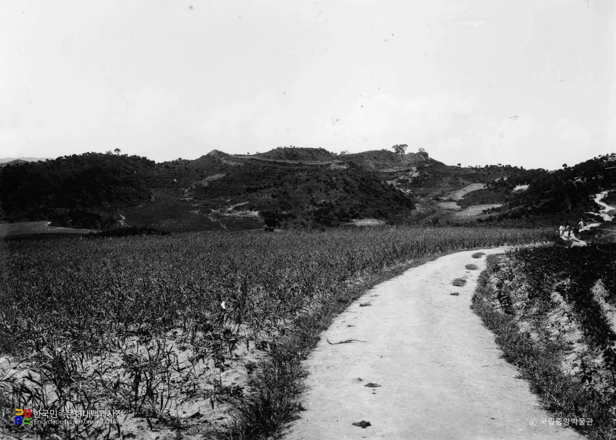 안변 고산리 산성 전경