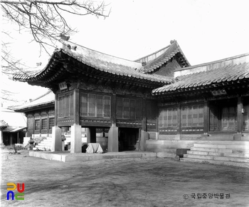 서울 경복궁 자경전 정측면