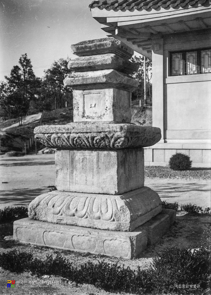 개성 흥국사탑 정측면