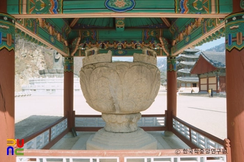 보은 법주사 석련지