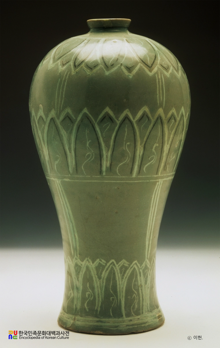 청자 상감 연판문 매병