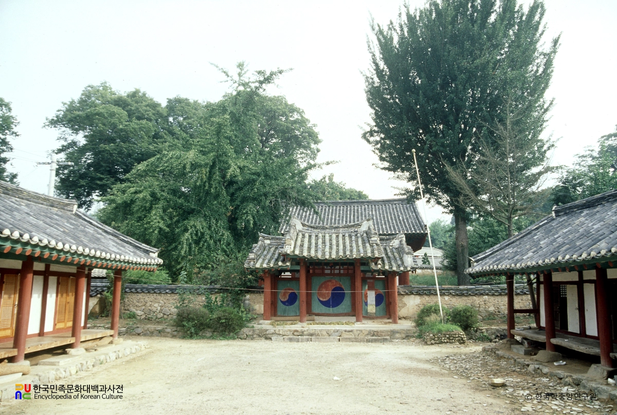 진안향교 대성전