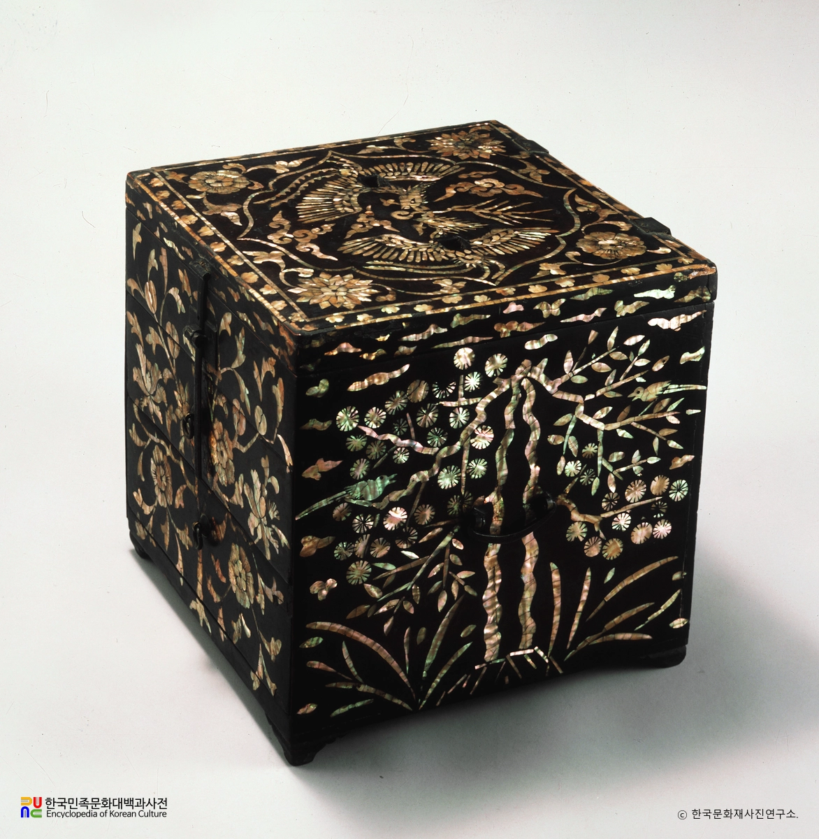 나전운학화조문빗접