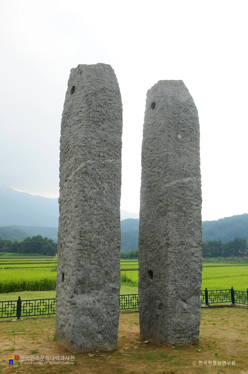 강릉 굴산사지 당간지주 정측면