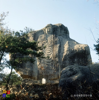 천안 삼태리 마애여래입상