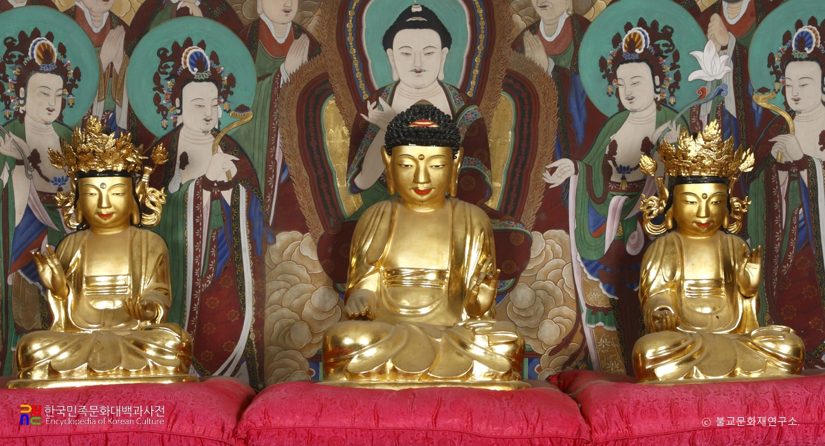 의정부 망월사 영산전 목조불삼존상