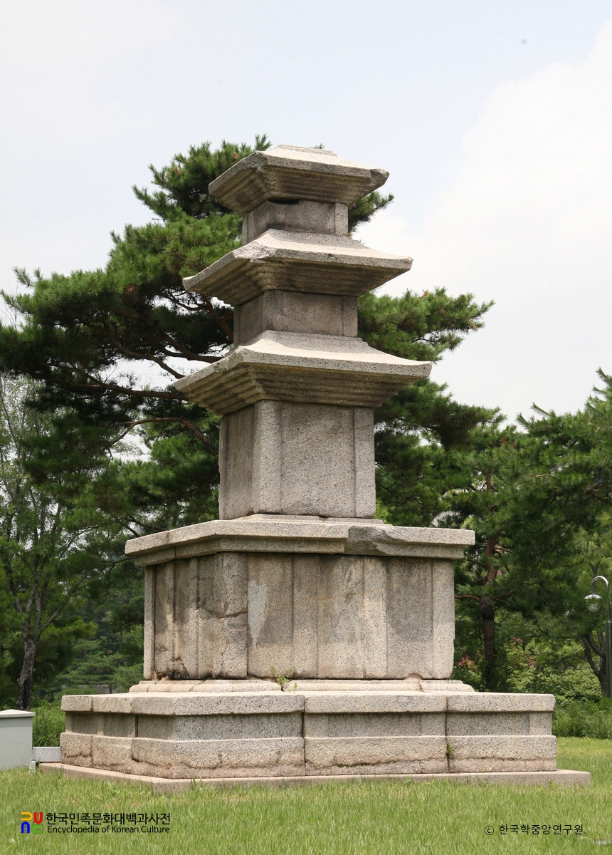 김천 갈항사지 동서 삼층석탑 중 서탑 정측면