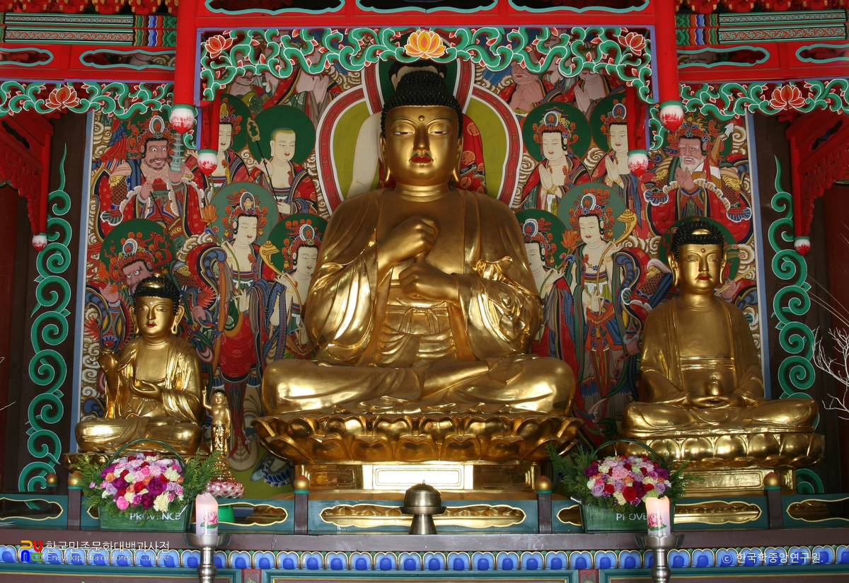 예천 용문사 목조아미타여래좌상