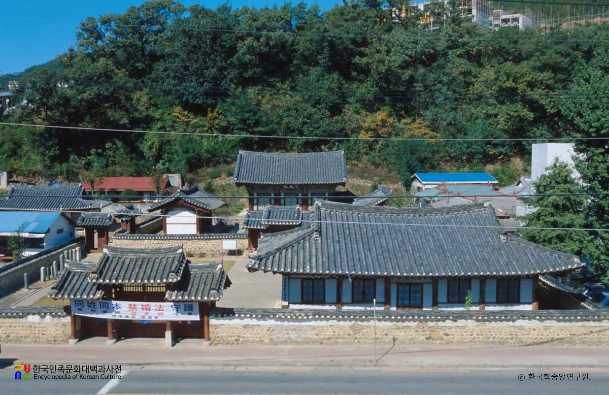 무주향교 대성전