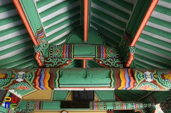 양산향교 명륜당 내부