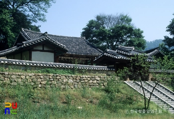 안성 죽산향교 내삼문과 대성전