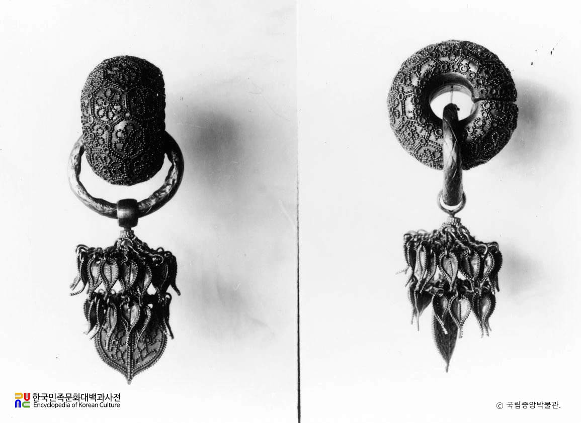 경북 경주 보문동 부부총 금제태환이식