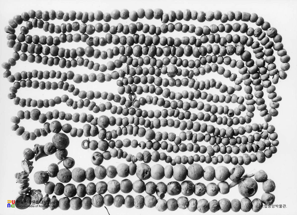 경북 경주 구황리 삼층석탑 유리옥