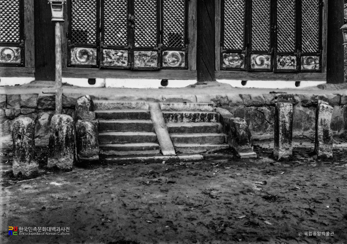 순천 선암사 대웅전 기단 석계