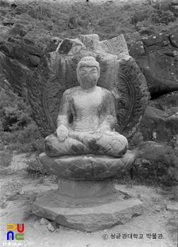 경주 남산 삼릉계 석조여래좌상