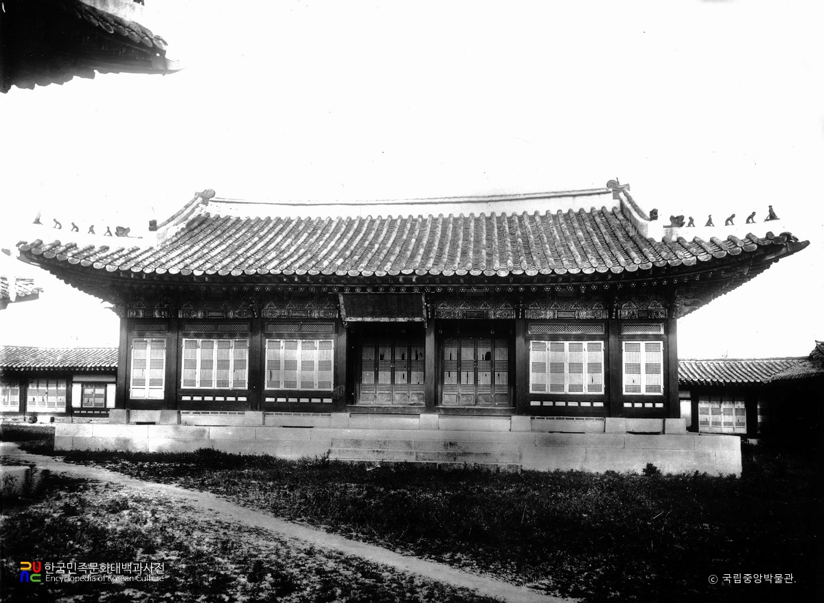 서울 경복궁 연생전 정면