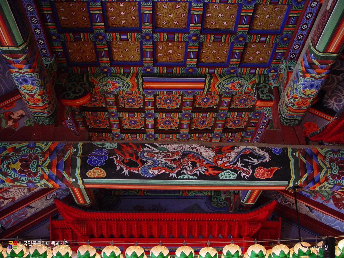 속초 신흥사 명부전 내부