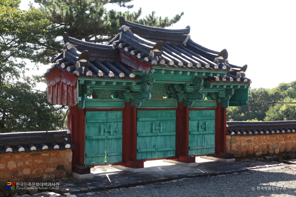 창녕 영산향교 중 내삼문 좌측후면