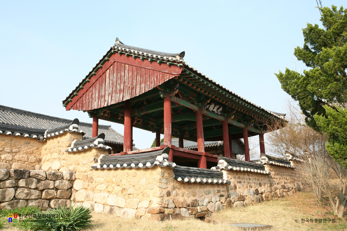 군위 의흥향교 중 광풍루 우측면