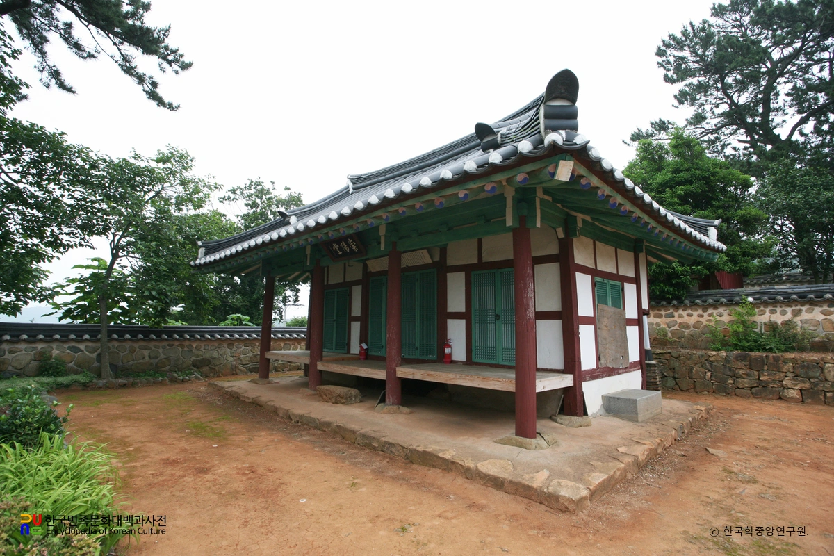 고흥 덕양서원 중 숭양당 정측면