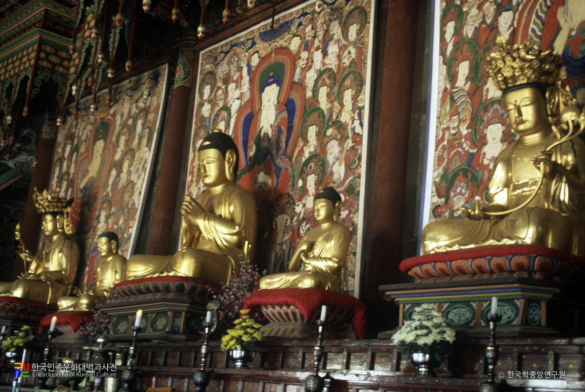 합천 해인사 대적광전 비로자나불삼존상