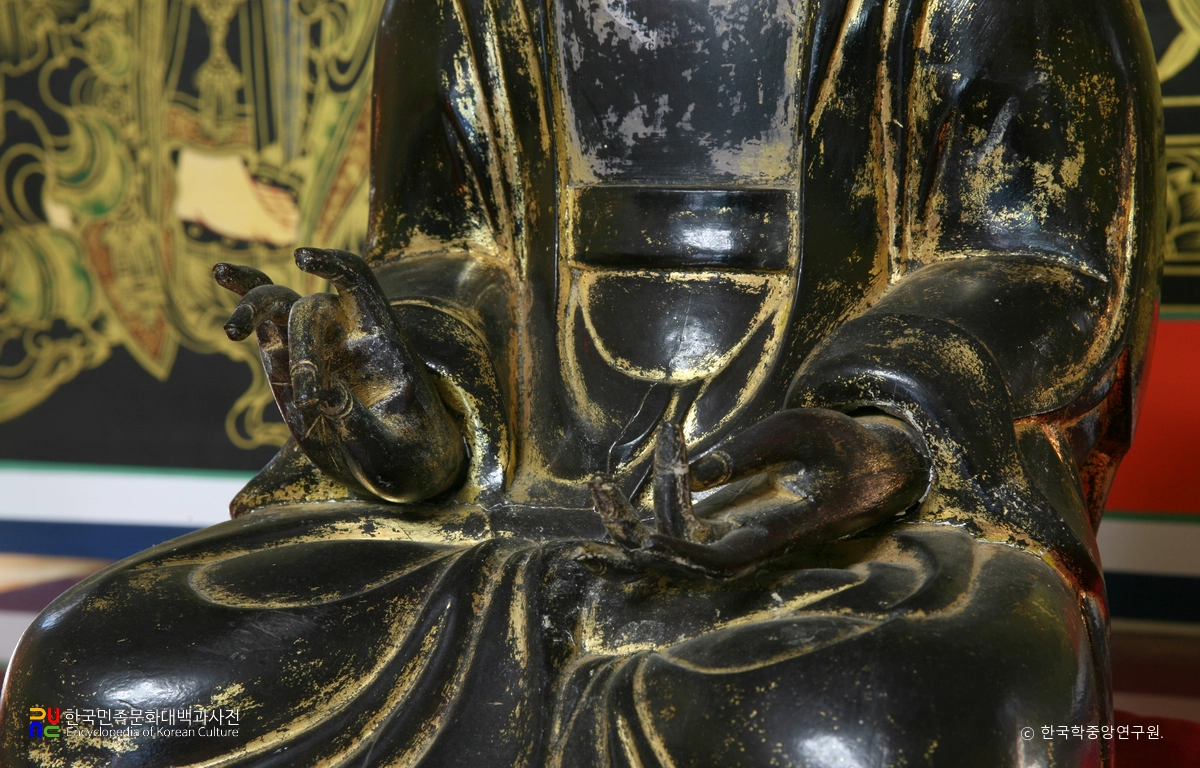 하동 청심사 목조아미타여래좌상