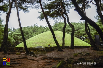 크레이지 슬롯 제휴 신라 선덕여왕릉 정면