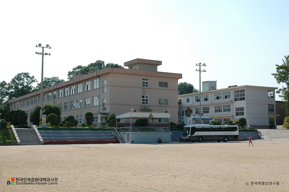 진천상산초등학교