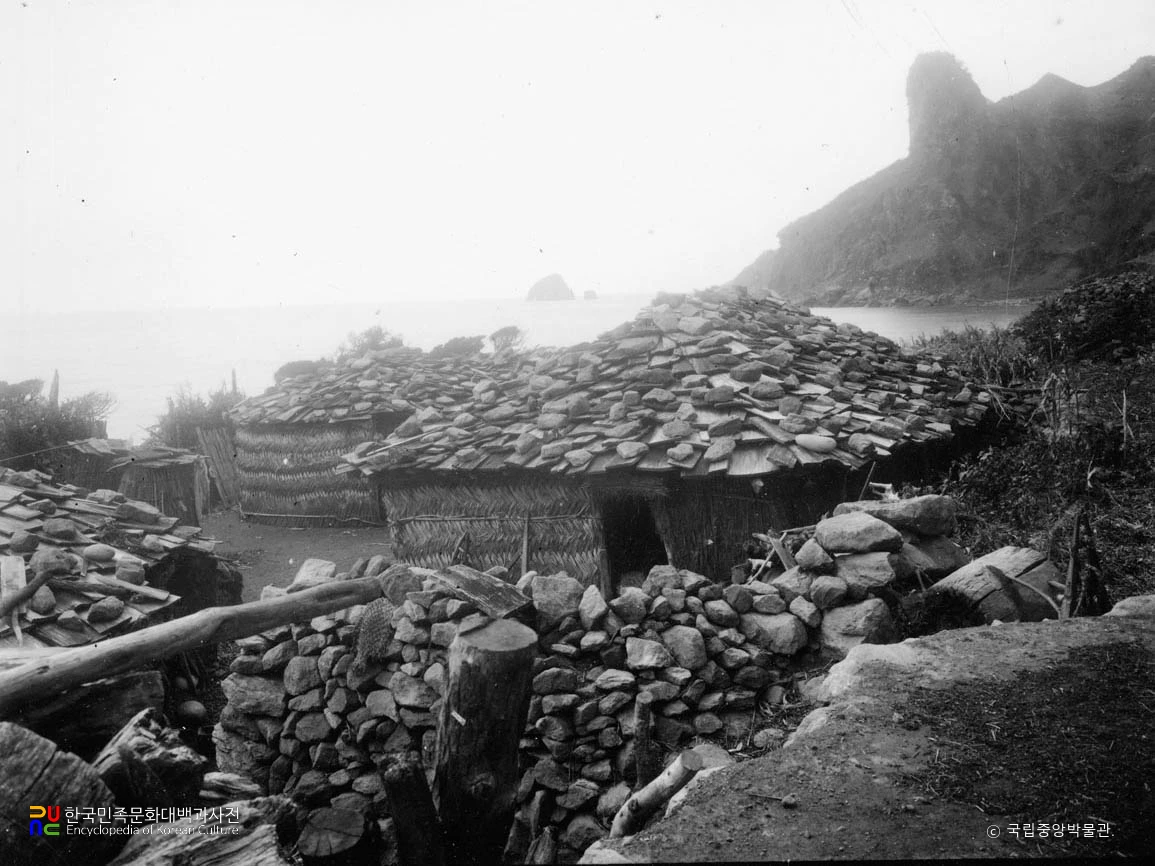 울릉 너와집 전경