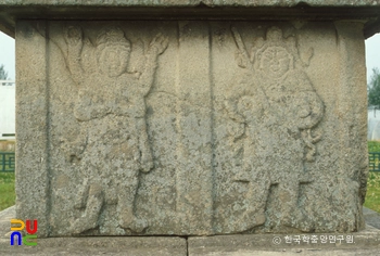 예천 개심사지 오층석탑 기단 팔부중상