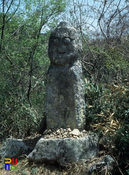 창녕 관룡사 석장승 정측면