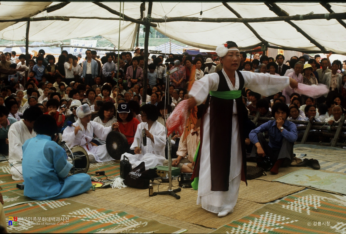 강릉단오제 / 축원굿