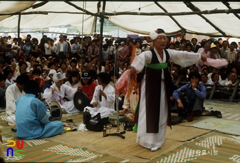 강릉단오제 / 축원굿