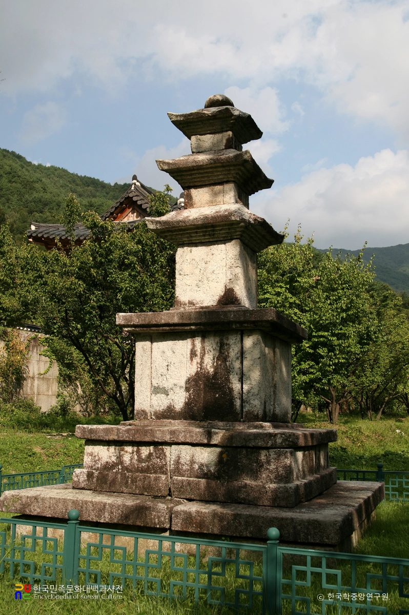 구례 연곡사 삼층석탑