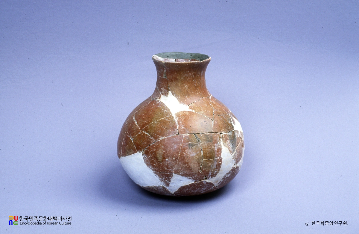 제원 황석리 유적 출토 홍도