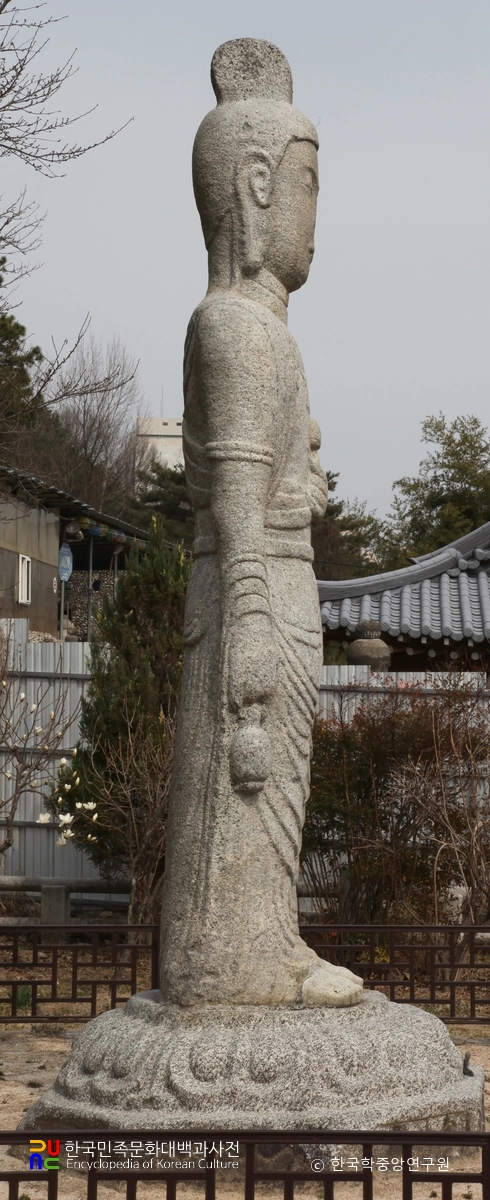 거창 상림리 석조보살입상 좌측면