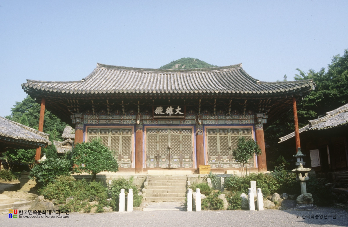 여수 흥국사 대웅전