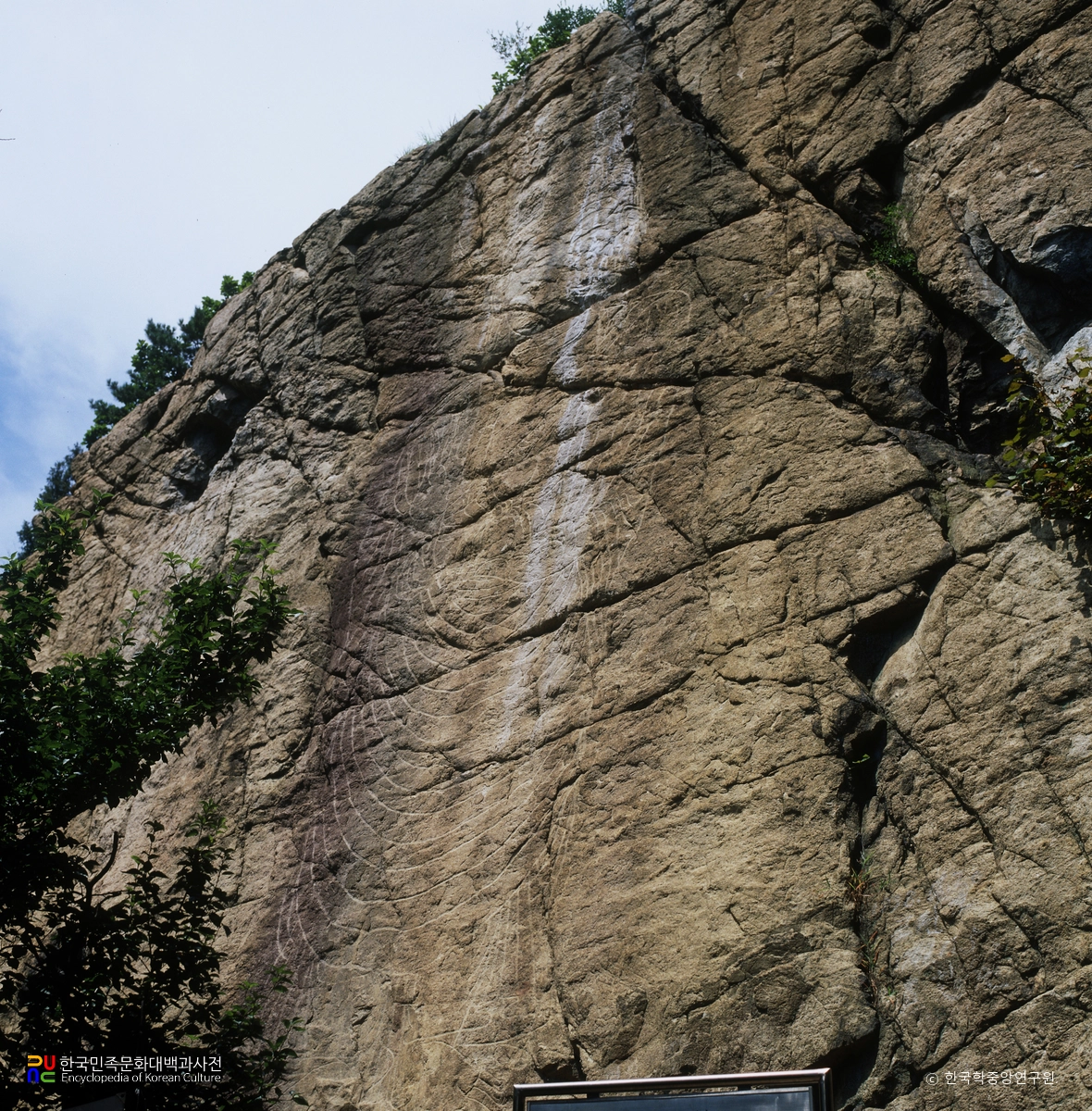 시흥 소래산 마애보살 입상